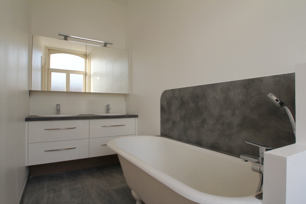 meuble salle de bain design + baignoire Luxembourg